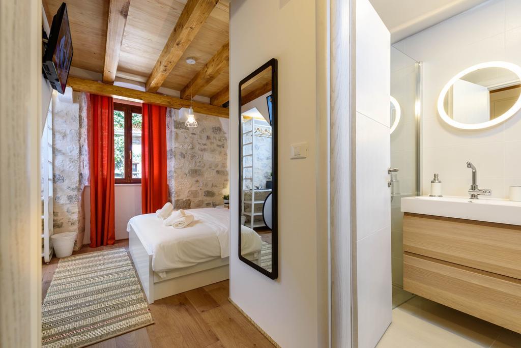 Apartments & Rooms Tiramola - Old Town Trogir Bagian luar foto