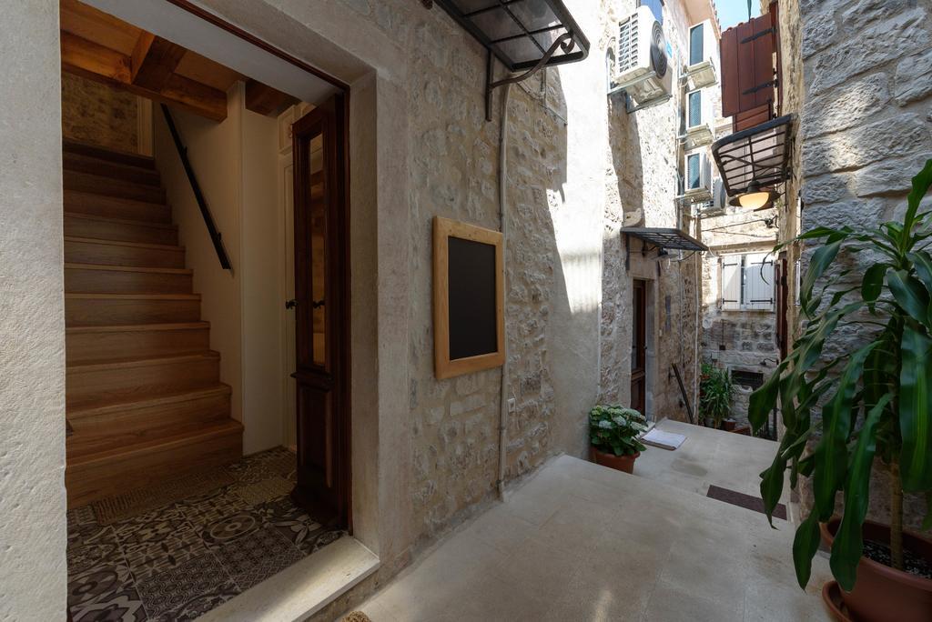 Apartments & Rooms Tiramola - Old Town Trogir Bagian luar foto