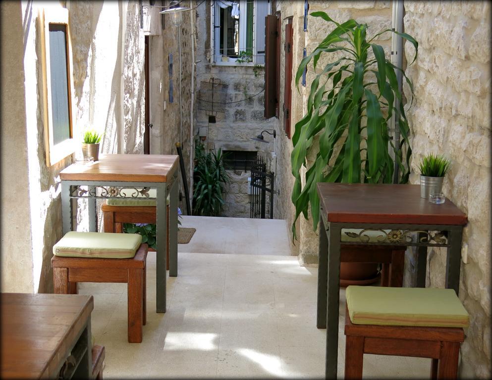 Apartments & Rooms Tiramola - Old Town Trogir Bagian luar foto